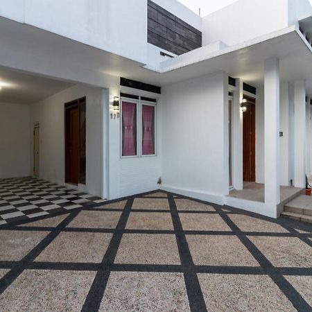 Spacious, White-Villa Belgareti @Kiara Condong Bandung Eksteriør billede